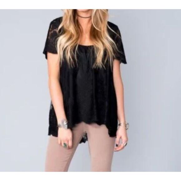 NWT Show Me Your Mumu Lola Top Lace Flowy Boho Black Shirt Blouse - Picture 1 of 11